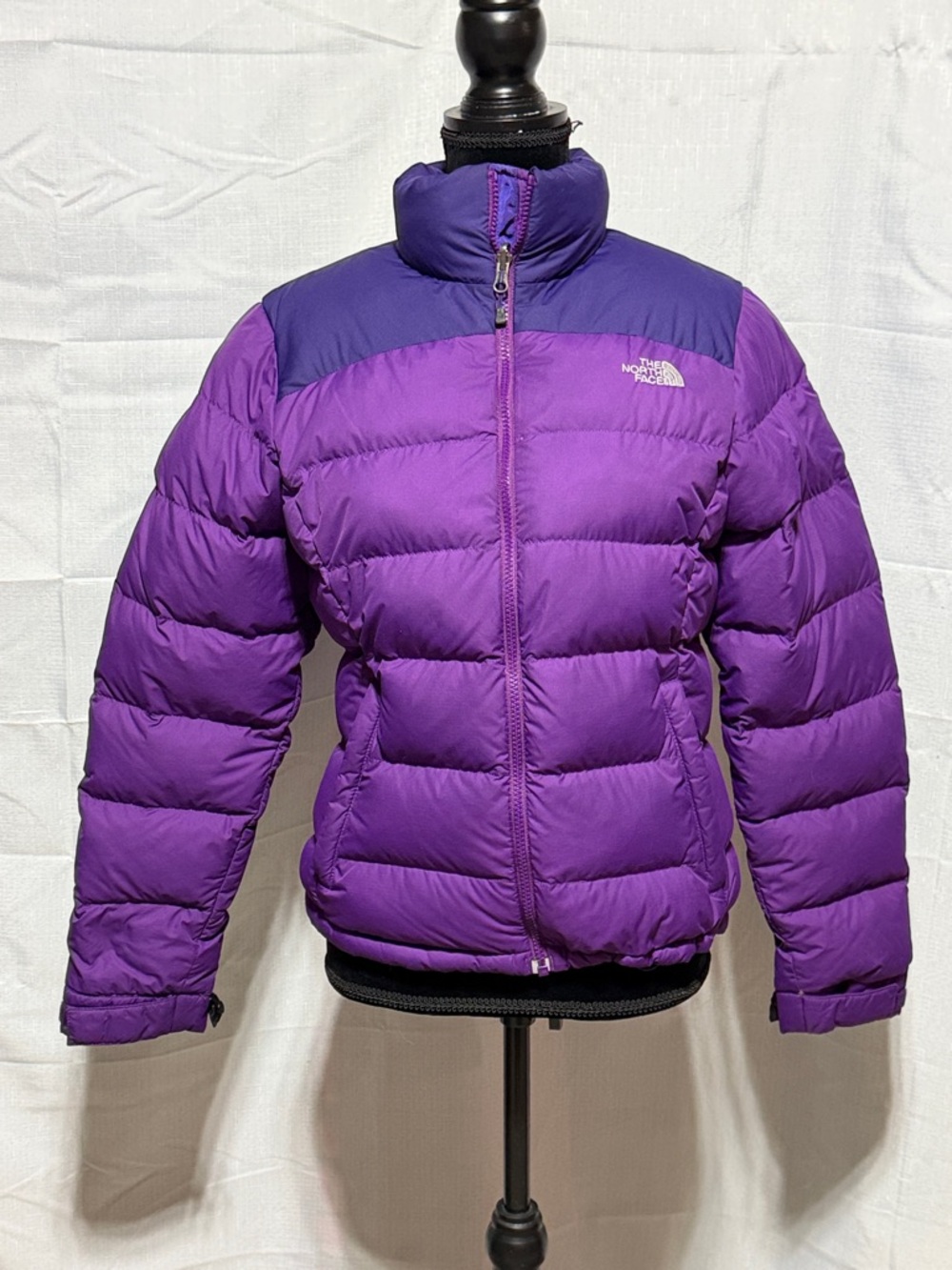The North Face Nuptse woman’s 700 down puffer jacket